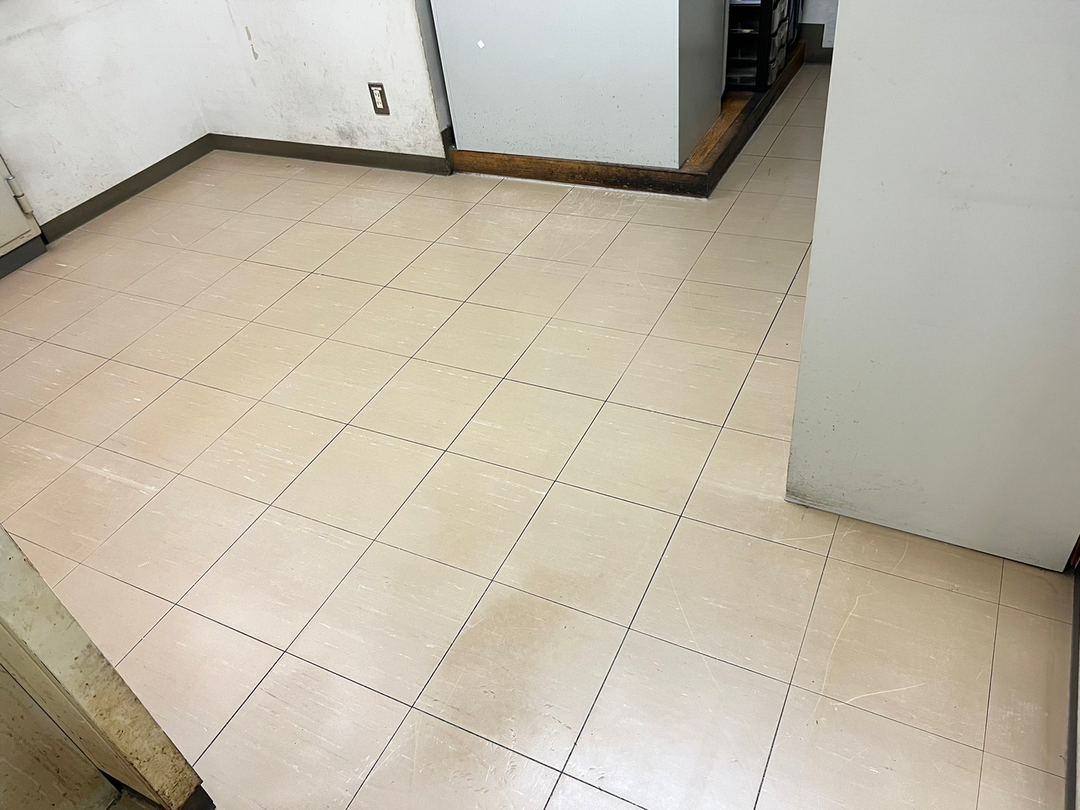 吹田市 床清掃・ワックスがけ（施工後）の施工事例